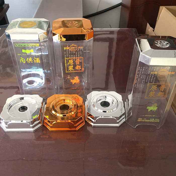 �ǿ����ƺ�